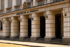 Армията спря приема на военни заради бюджета