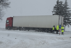 ОПУ: Отворен е пътят Добрич – Варна, ограничението е само за МПС над 12 тона