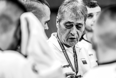 Отиде си селекционерът на хадбалните ни национали - добричлията Илиян Василев