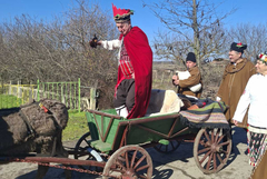 Празнично отбелязване на Трифон Зарезан в село Златия (СНИМКИ)