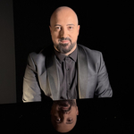 Александър Байчев се завръща с "Малка звезда" (ВИДЕО)