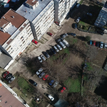 Живущите до пазара питат: чий „обществен интерес“ обслужва построяването на паркинг в градинка между блоковете? (ВИДЕО)