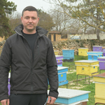 Пчелар от Българево: Заплаха за пчелите са пестицидите и климатичните промени, не вятърните турбини (ВИДЕО)