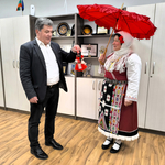 Пенсионери закичиха с мартеници ръководство и служители в Община Каварна