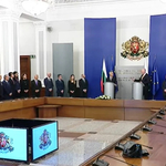 Служебният кабинет на Гюров прие властта от правителството на Желязков