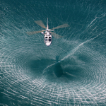 Вертолет от състава на ВМС се включи в операцията по издирване на риболовния кораб от Балчик