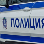 Задържаха мъж, увредил стъклопакетите на вратата на кметството в с.  Карапелит