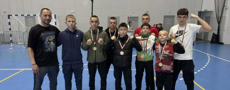 5 медала за клуб „Десант“ от Държавното по кикбокс в стил лоукик и съпътстващ детски турнир