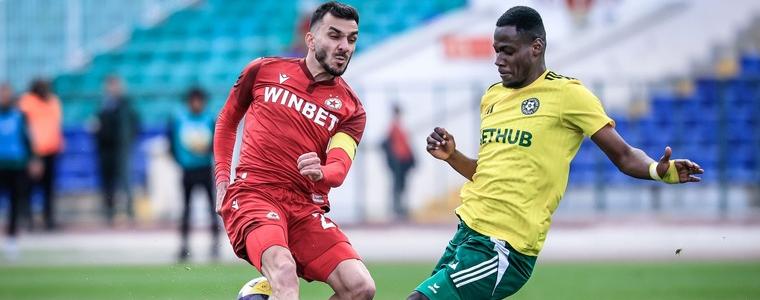 ФУТБОЛ: Джонатан Уртадо ще отсъства две седмици