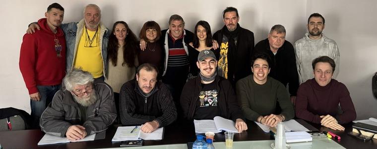  Гост режисьорът Росен Пенчев репетира с добричката трупа „Тримата мускетари“