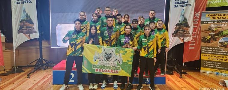 КАРАТЕ: 15 медала спечели КК „Добруджа“ от „България Опън“ във Велико Търново