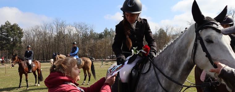 Кардам отново събра елита на конния  спорт в памет на доц. Тодор Тодоров (СНИМКИ)