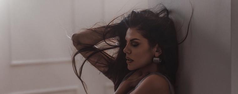 Михаела Филева представя новия си сингъл "Буря в чаша вода" (ВИДЕО)