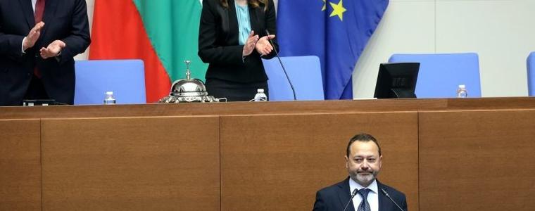 Новият служебен регионален министър Николай Найденов положи клетва