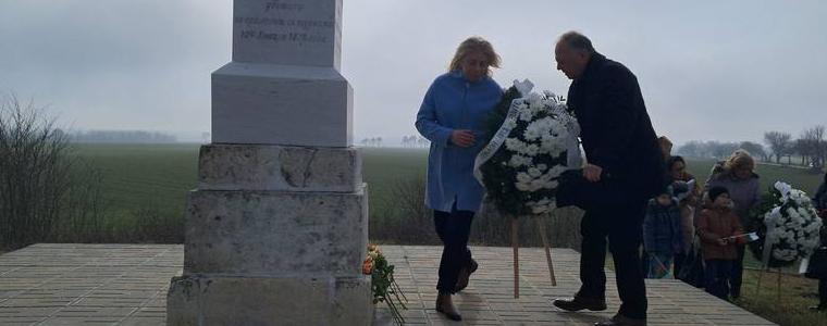 Община Добричка отбеляза Трети март с поднасяне на венци на Братската могила край Паскалево