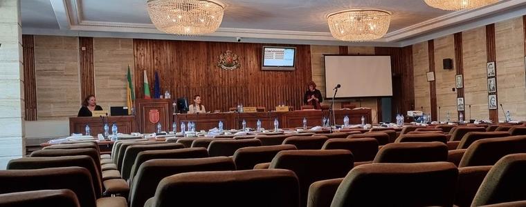 Общински съвет - Добрич заседава днес