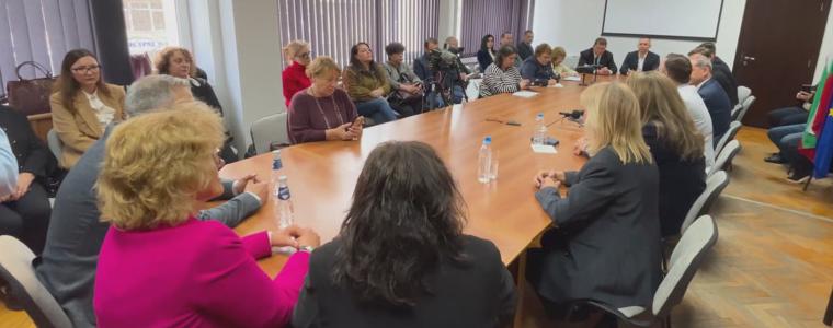 Проф.Сотиров: В Добрич се открива първи филиал за медицински сестри (ВИДЕО)