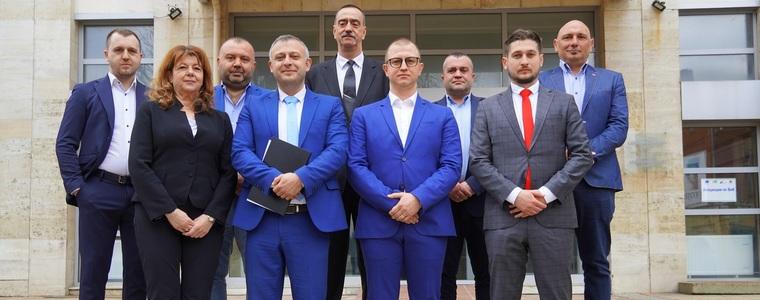 „Прогресивна България“ регистрира листата си в Добрич (ВИДЕО)