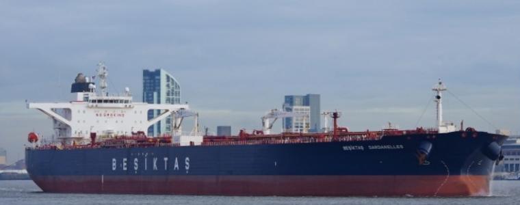 Турски танкер с 1 млн. барела руски петрол е ударен от дрон в Черно море  