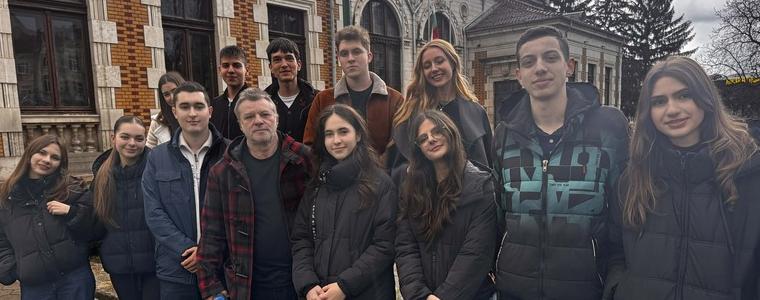 Ученици от ЧПГТП „Райко Цончев“ с награда от фестивала „Кино в длан“