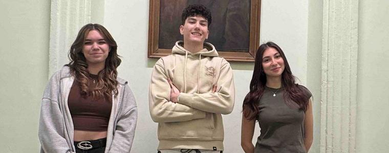 Ученици от Добрич очакват подкрепа във финала на конкурс на Samsung