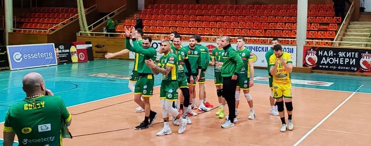 ВОЛЕЙБОЛ: Добруджа 07 надви Изгрев у дома и се класира за полуфиналите (ВИДЕО)