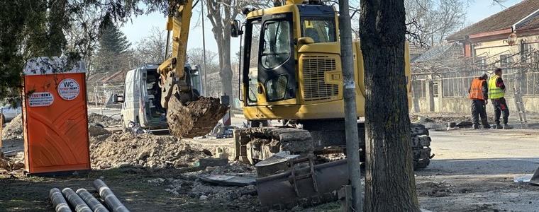 Започна подмяната на водопровода по главната улица в село Сенокос