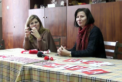 Двуметрова мартеница украси фасадата на читалището в с.Свобода за Баба Марта