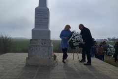 Община Добричка отбеляза Трети март с поднасяне на венци на Братската могила край Паскалево