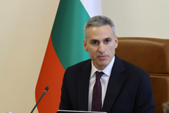 Премиерът Гюров разпореди спешна проверка в АПИ
