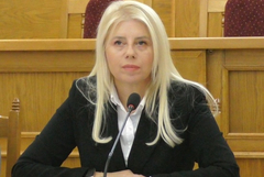 Соня Георгиева: Да сме единни не само пред  паметника, а и в делника