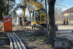 Започна подмяната на водопровода по главната улица в село Сенокос