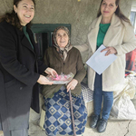 20 възрастни жени в Крушари получиха подаръци за 8 март