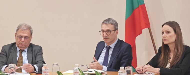 Бизнесът и министри обсъдиха възможности за ограничаване на негативните ефекти от високите цени на тока