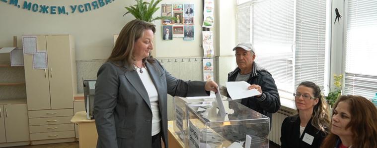 Деница Сачева, ГЕРБ-СДС: Гласувайте! Апатията е заплаха за демокрацията (ВИДЕО)