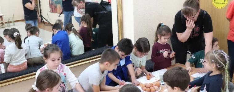 Детско великденско забавление „Шарено яйце“ в читалището в Генерал Тошево 