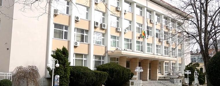 Граждани се събират на протест заради състоянието на уличната мрежа в Добрич