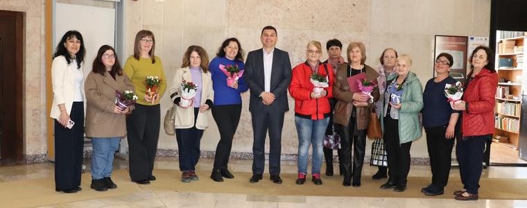 Кметът на Община Генерал Тошево лично поздрави медицинските специалисти от града