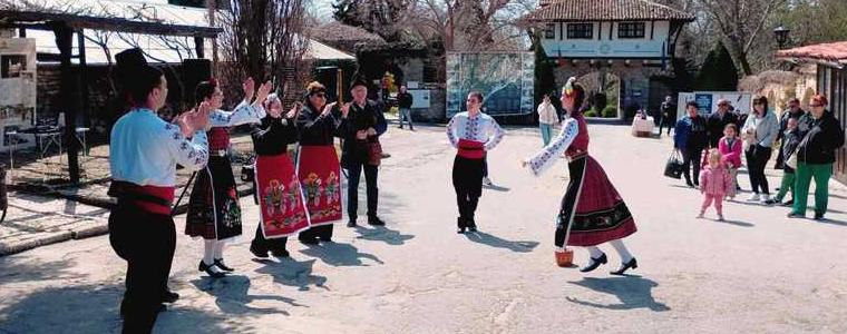 „Любородие“ превърна „Двореца“ в Балчик в сцена на българския дух, творчество и добротворство