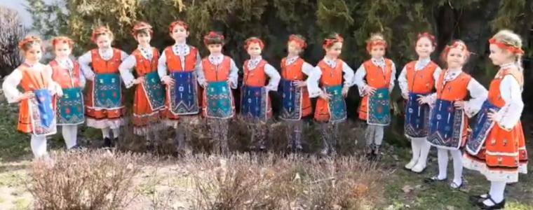 Малките таланти от ДГ "Слънчице" в Добрич с клип към авторската песен "Лазар иде"