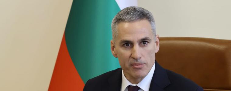 Премиерът Гюров: Търгуването със здраве е не по-малко опасно от търговията с демокрация