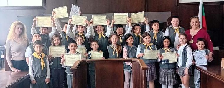 Районният съд в Добрич продължава образователните срещи с ученици
