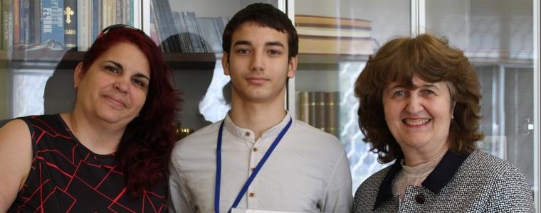 Ученик от гимназия „М. В. Ломоносов“ със сребърен медал от олимпиада „Кингс“