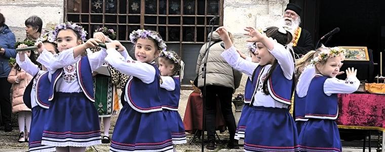 В духа на българските традиции и обичаи Каварна отбеляза Лазаровден и Цветница