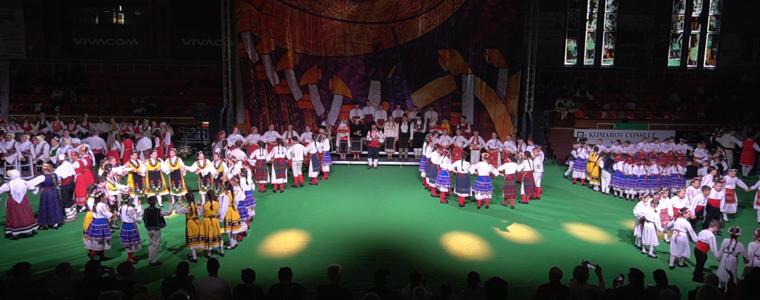 Впечатляващ годишен концерт на „Жътвари“ в препълнената зала „Добротица“ (ВИДЕО)