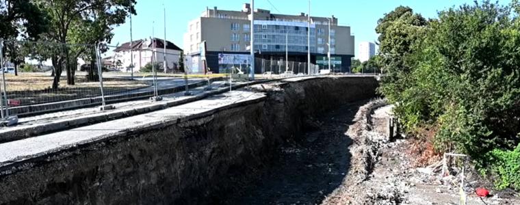 Възобновяват строителните дейности по изграждане на подпорна стена по ул. „Христо Ботев“ 