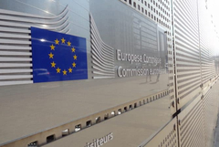 ЕК предлага спиране на автоматичното анулиране на квоти за търговия с емисии