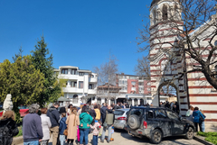 На Цветница в Добрич: храмовете пълни, традициите живи