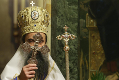 На Разпети петък: Патриархът с призив да се търси вяра и покаяние