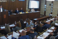 Общински съвет - Добрич прие компромисни нови минимални тарифи за такситата